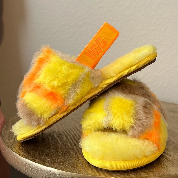 UGG Other - UGG Kids Fluff Yeah canary yellow plaid punk slip on slide sandals. Size 11